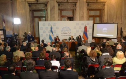 Muestra 100 Años, 100 Historias en el Senado de la Nación Argentina
